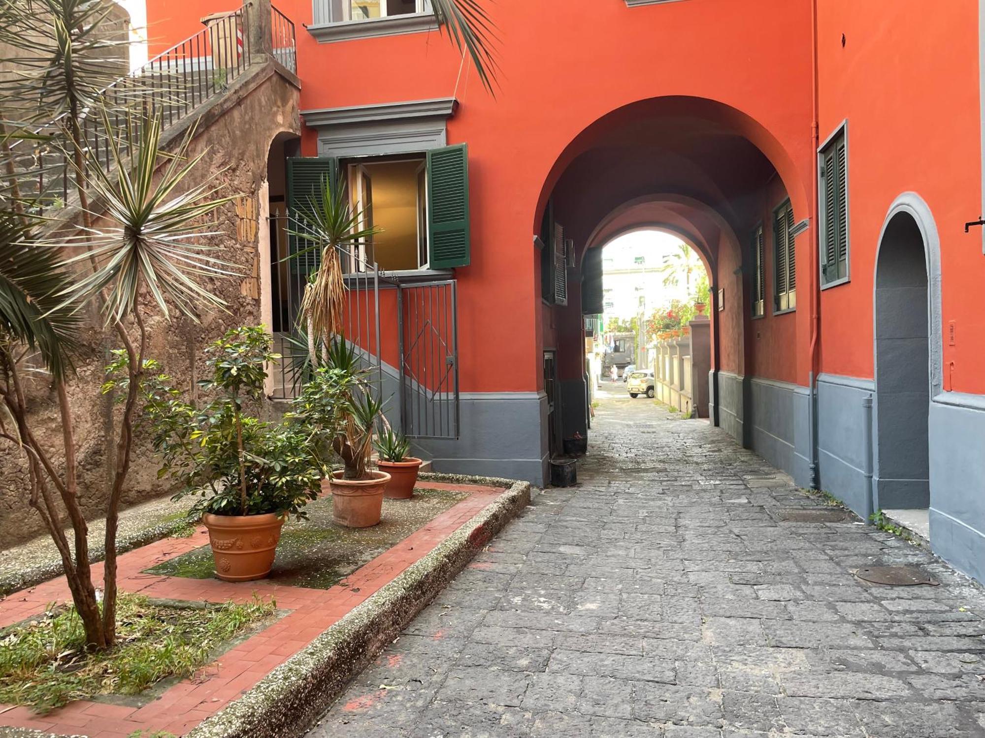La Casetta Con La Spiaggia Napoli Bagian luar foto