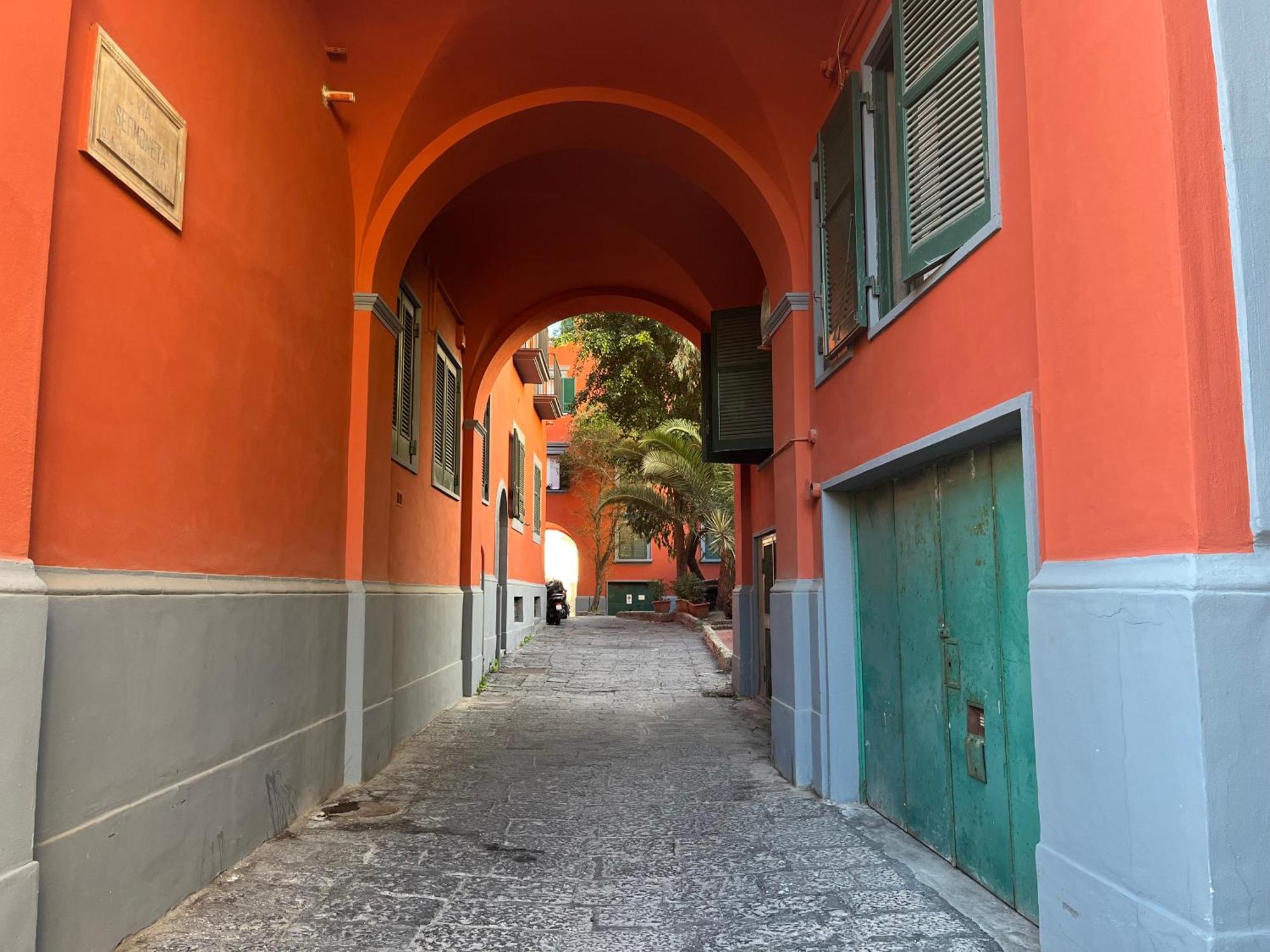 La Casetta Con La Spiaggia Napoli Bagian luar foto